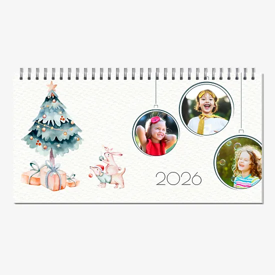 Ładny szablon kalendarza ze zdjęciami dzieci